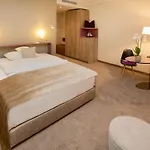 Park 4* וופרטל