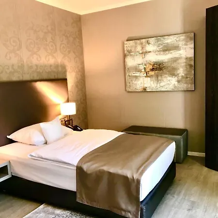 Отель Park 4*